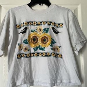 Vintage design cropped tee